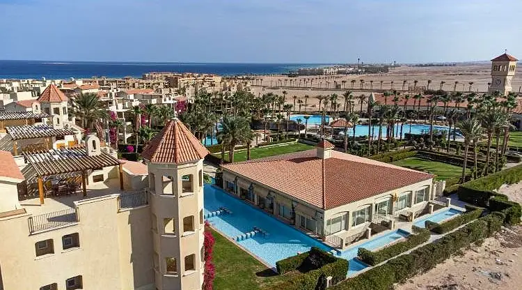 Chic Studio in Veranda, Sahl Hasheesh: A Blend of Luxury and Tranquility