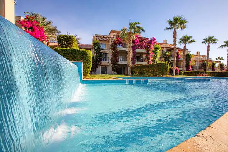 Invest in Veranda Sahl Hasheesh: Exclusive 1-BR Penthouse with Private Roof Terrace